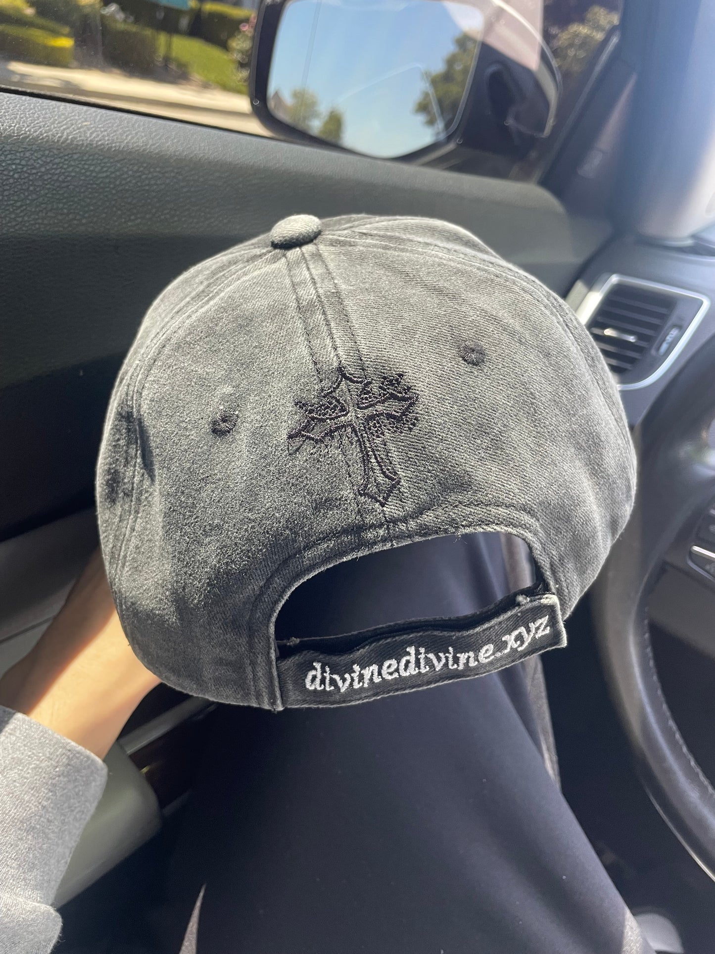 SS’24 Divine Distressed Hat